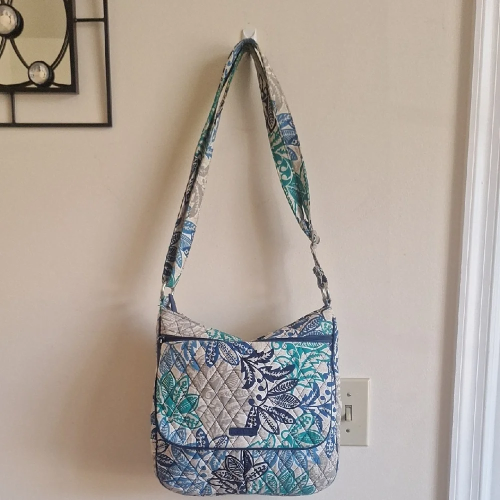 Vera Bradley Santiago Laptop Messenger Bag - Retired Pattern - Picture 2 of 8